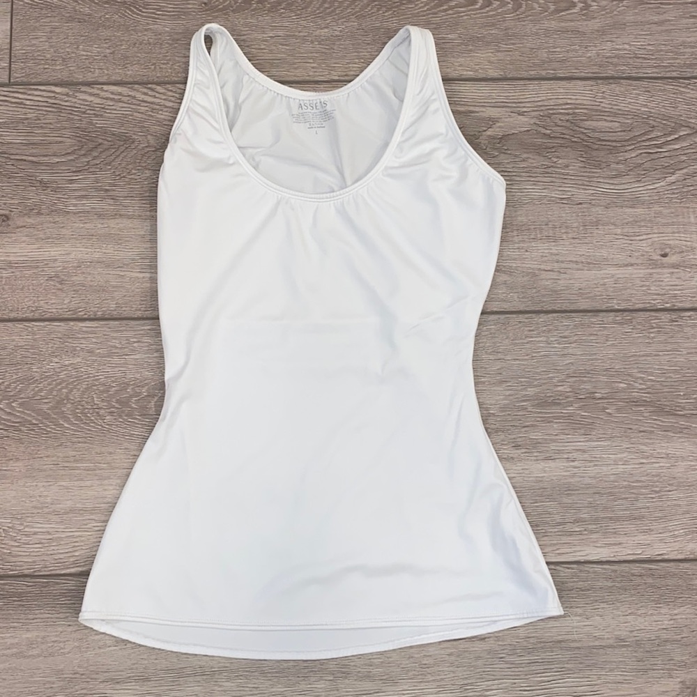 ASSETS SHAPE WEAR TOP SIZE LARGE